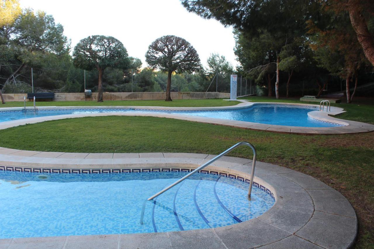 New Apartment With Sea View Of Andrew And Natallia Campoamor Exterior foto